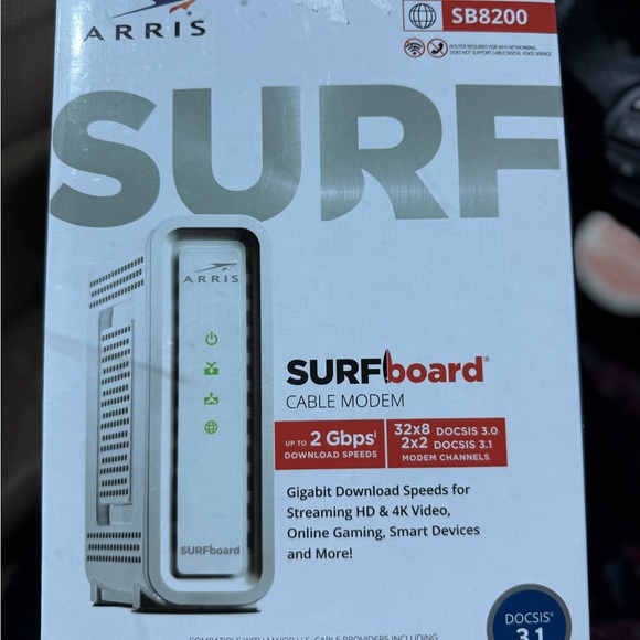 SURFboard SB8200 White Cable Modem - Picture 7 of 7
